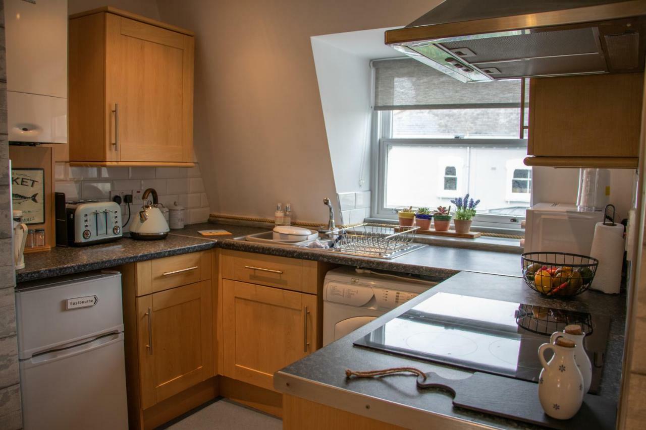 The Beach House Holiday Apartments Eastbourne Exterior foto