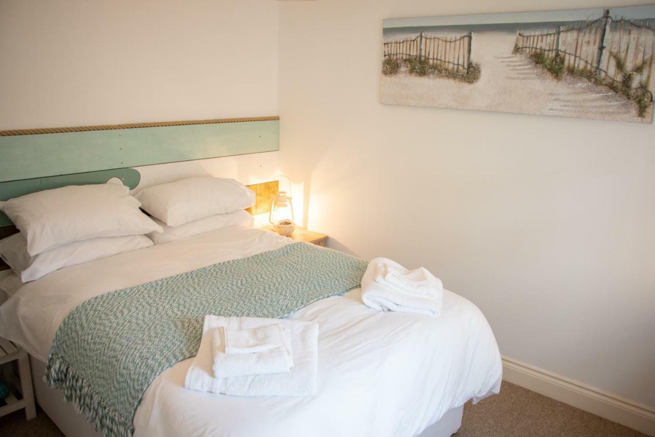 The Beach House Holiday Apartments Eastbourne Exterior foto